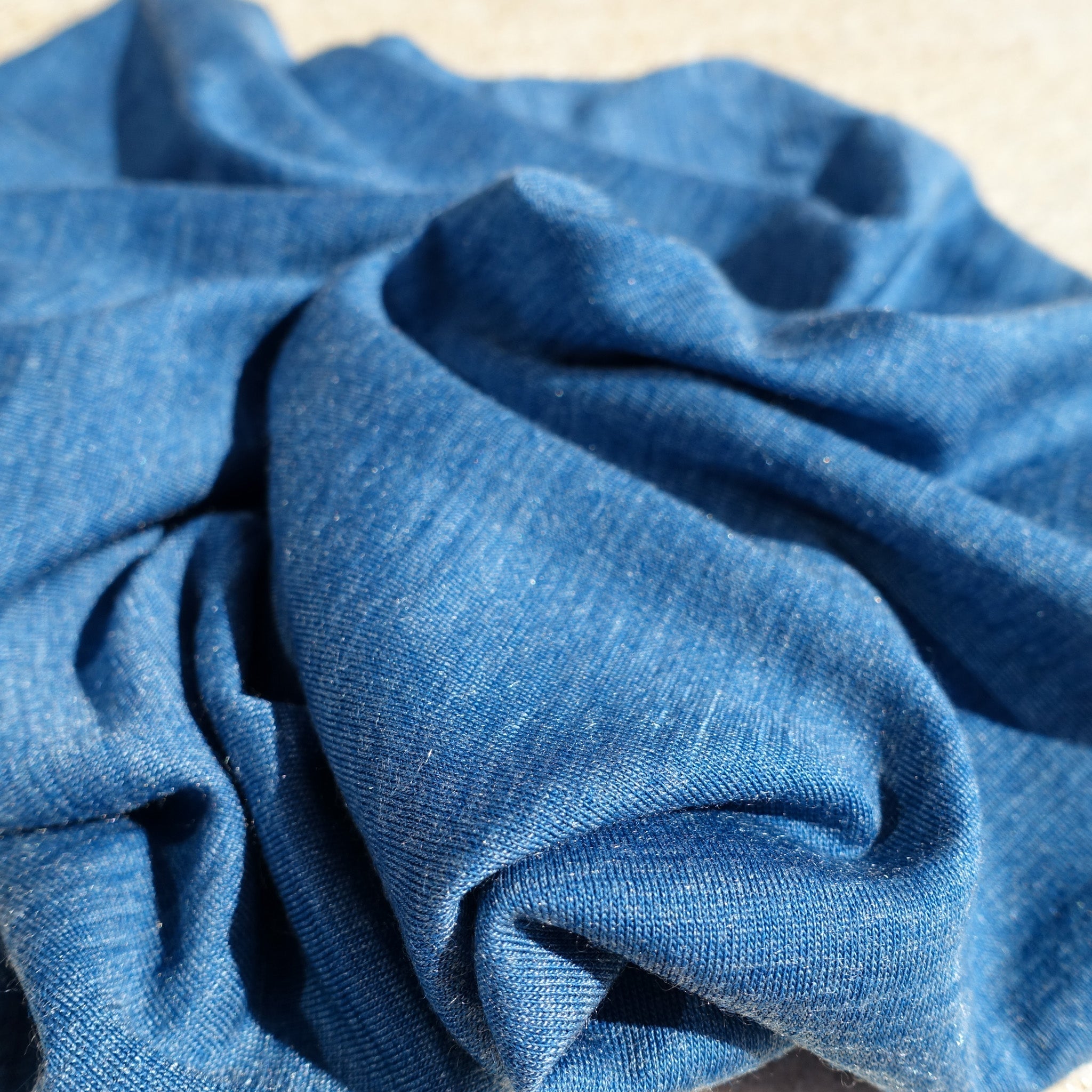 Tencel, Seide oder Merinowolle? Der ehrliche Materialvergleich
